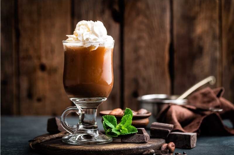 สูตรลับน้ำช็อคโกแลตปั่นกับไอศครีม ไอซ์ช็อกโกแลต (Iced Chocolate)