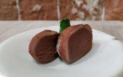 โมจิไส้ช็อคโกแลต สูตรและวิธีทำง่ายๆ ให้ได้แป้งเหนียวนุ่ม ได้ช็อคโกแลตเต็มๆคำ (Chocolate Mochi)